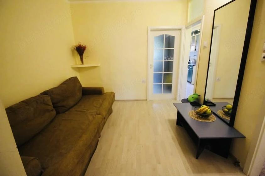 Apartament cu 3 camere semidecomandat în Complex Studențesc