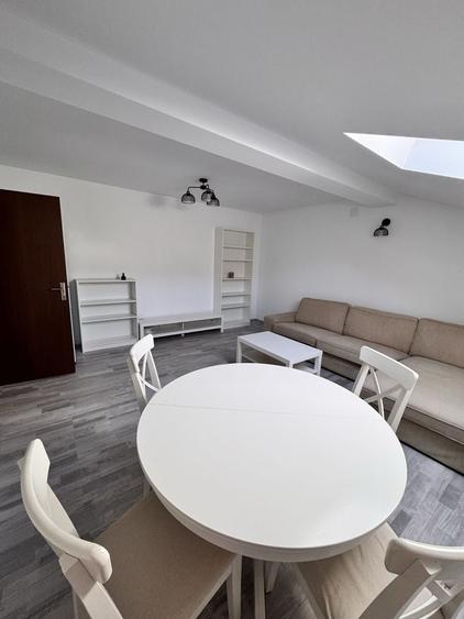 Apartament cu 3 camere decomandat în Zamora