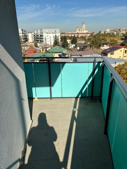 Apartament cu 2 camere semidecomandat în Parcul Carol