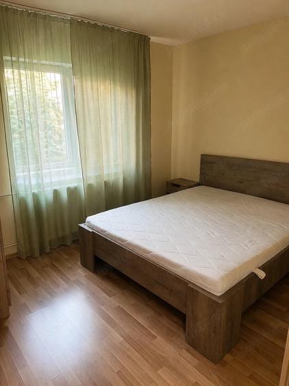 Apartament cu 2 camere semidecomandat în Girocului