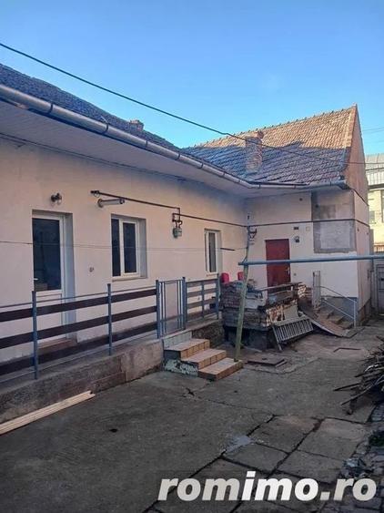 Casă cu 3 camere cu Teren 264 Mp în Semicentral