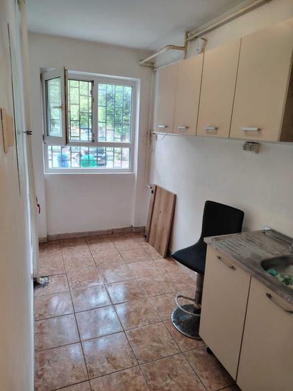 Apartament cu 2 camere decomandat în Ferentari
