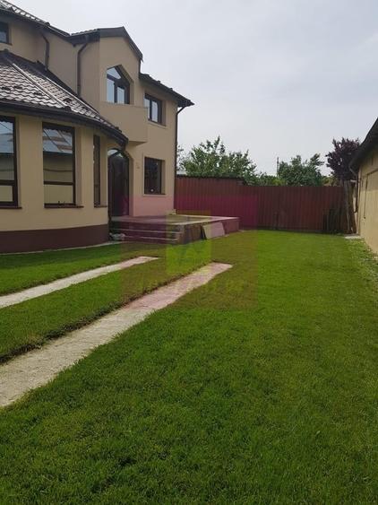 Casă cu 5 camere în Berceni