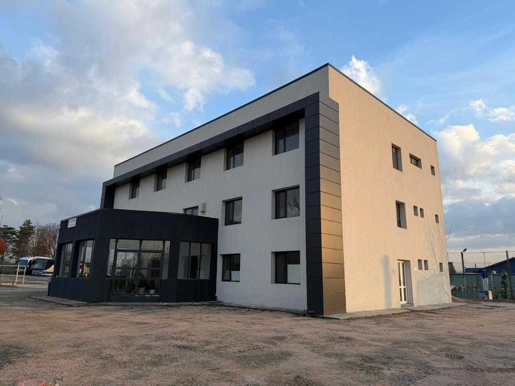 Spațiu comercial, de 760 mp, în Central