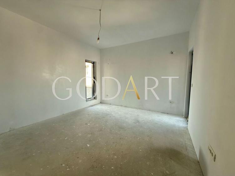 Apartament cu 4 camere decomandat în Herăstrău