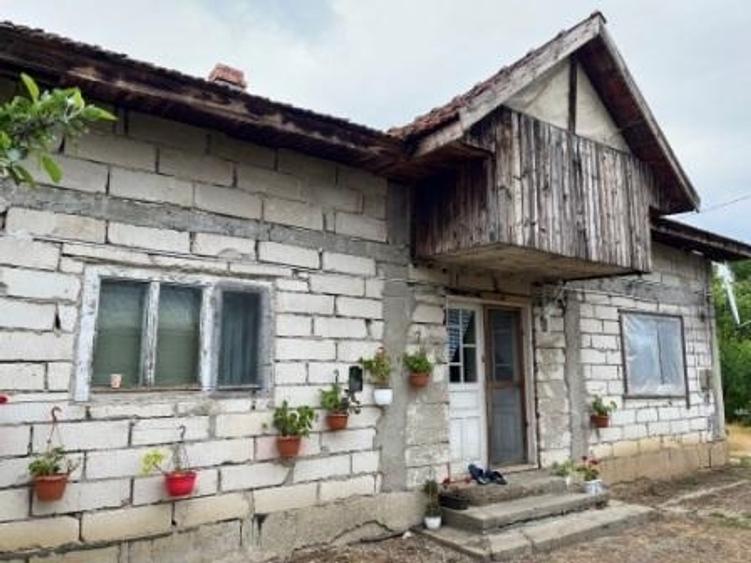 Casă individuală cu 3 camere cu Teren 1000 Mp în Urziceanca