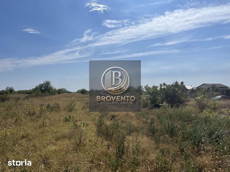 Teren de 8325 mp, în Adunații-Copăceni