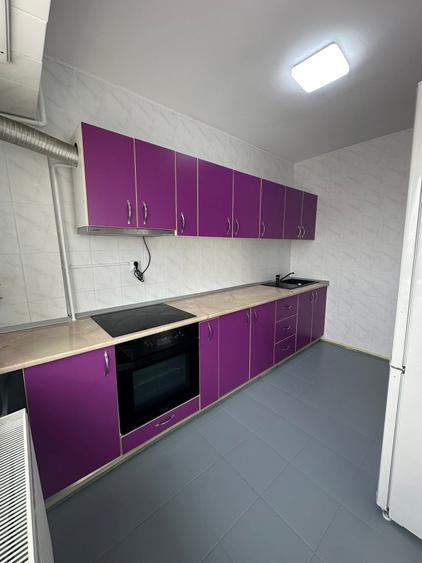 Apartament cu 4 camere decomandat, mobilat în Dacia