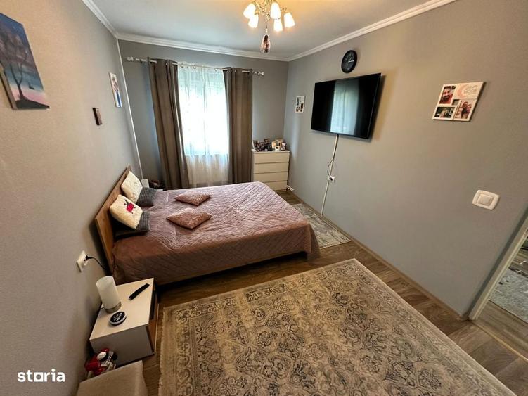 Casă cu 4 camere în Valea Lungă