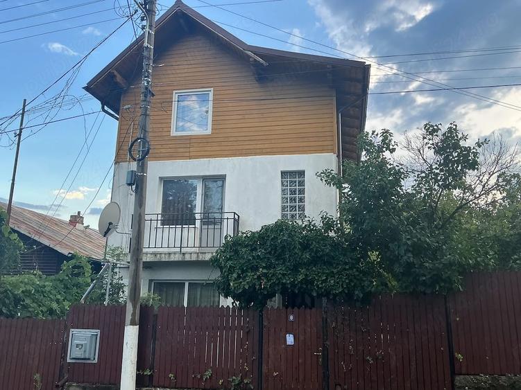 Casă cu Teren 504 Mp în Central