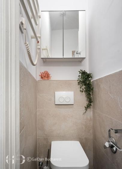 Apartament cu 5 camere, mobilat în Calea Victoriei
