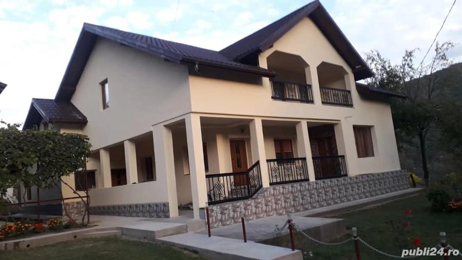 Casă cu Teren 2300 Mp în Central