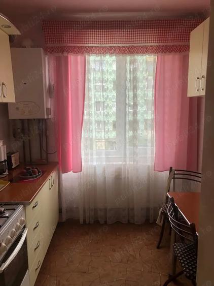 Apartament cu 3 camere în Ineu