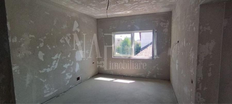Duplex cu 5 camere cu Canalizare în Iris