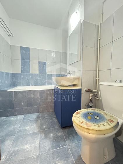 Apartament cu 4 camere semidecomandat, mobilat în ICIL