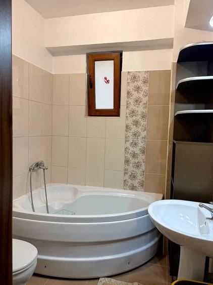 Apartament cu 2 camere decomandat în Exterior Vest