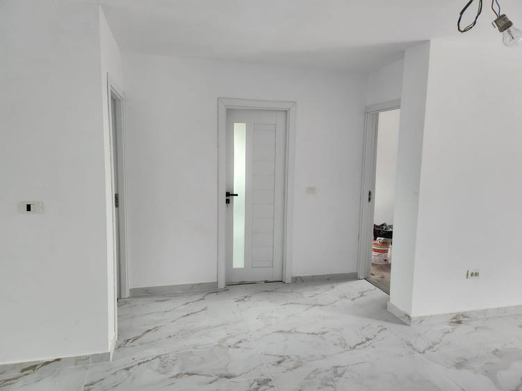 Casă cu 3 camere cu Canalizare în Mărgineni