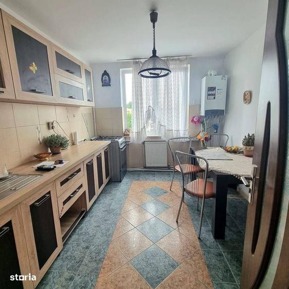 Apartament cu 4 camere decomandat în Ultracentral
