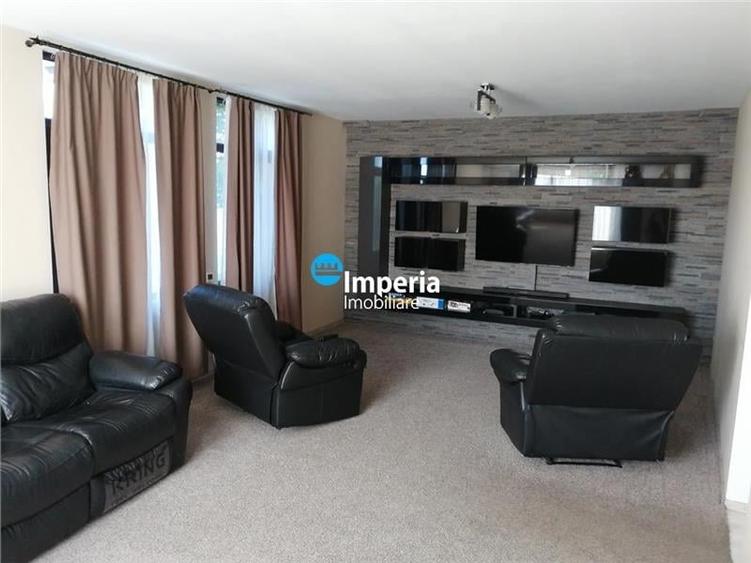 Duplex cu 9 camere cu Canalizare în Popas Păcurari