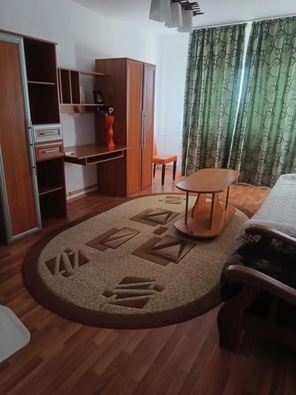 Apartament cu 2 camere decomandat în Traian
