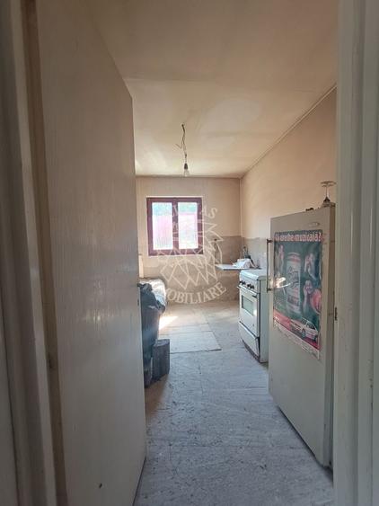 Casă individuală cu 3 camere cu Canalizare în Sud