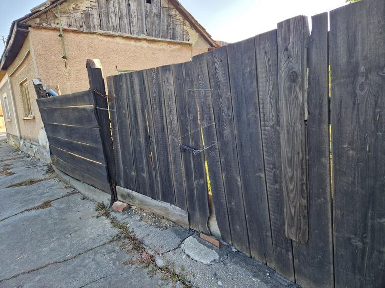 Casă cu 2 camere în Central