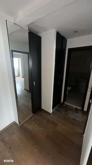Apartament cu 3 camere în Decebal