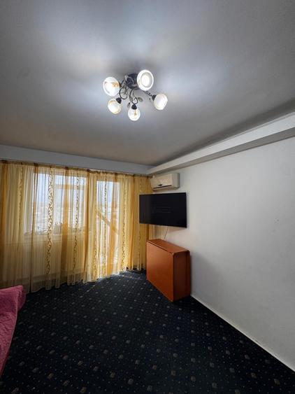 Apartament cu 2 camere decomandat în Exterior Vest
