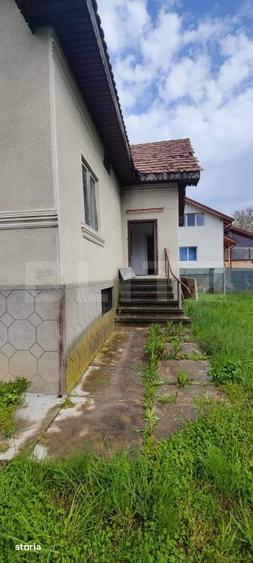 Casă cu Teren 1755 Mp în Malu cu Flori