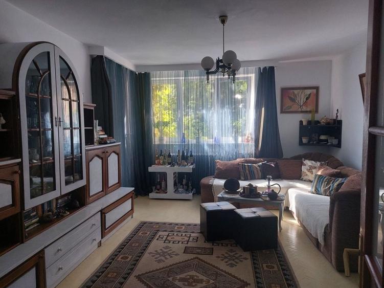 Apartament cu 3 camere în Centrul Istoric