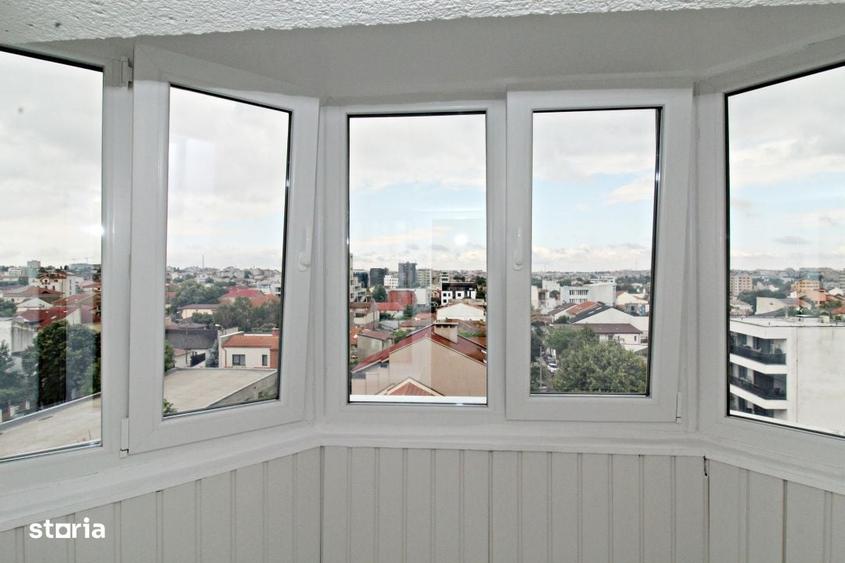 Apartament cu 3 camere decomandat în Faleza Nord
