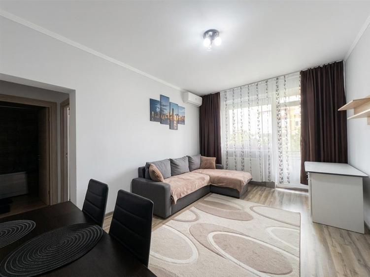 Apartament cu 3 camere decomandat în Rogerius