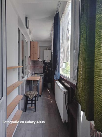 Garsonieră decomandată în Central