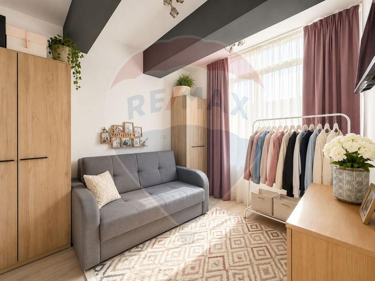 Apartament cu 3 camere, mobilat în Universitate
