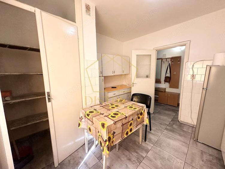 Apartament cu 3 camere decomandat în Complex Studențesc