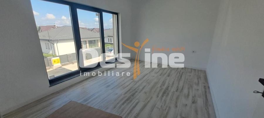 Casă individuală cu 4 camere cu Canalizare în Miroslava