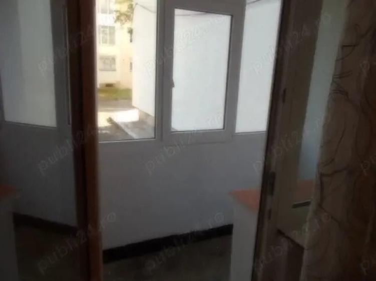 Apartament cu 3 camere decomandat în Dărmănești