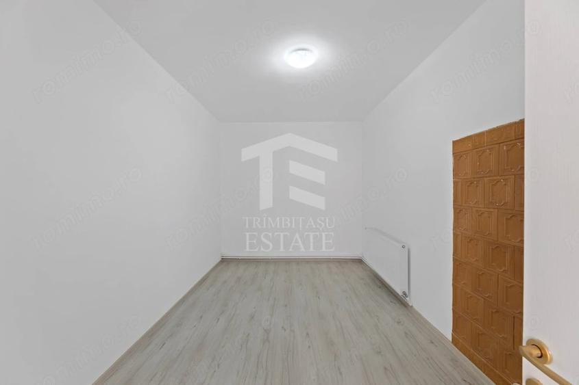 Casă cu Teren 1446 Mp în Macea