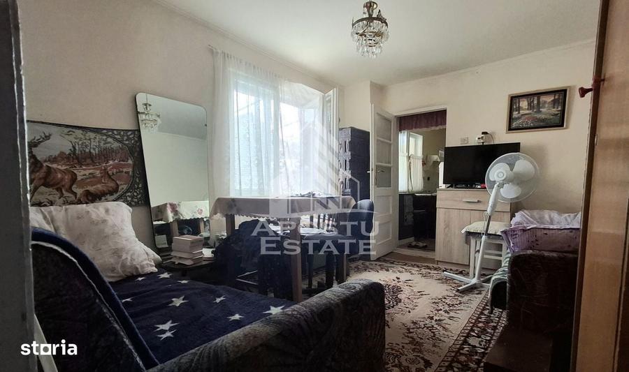 Casă cu 4 camere cu Teren 360 Mp în Micălaca