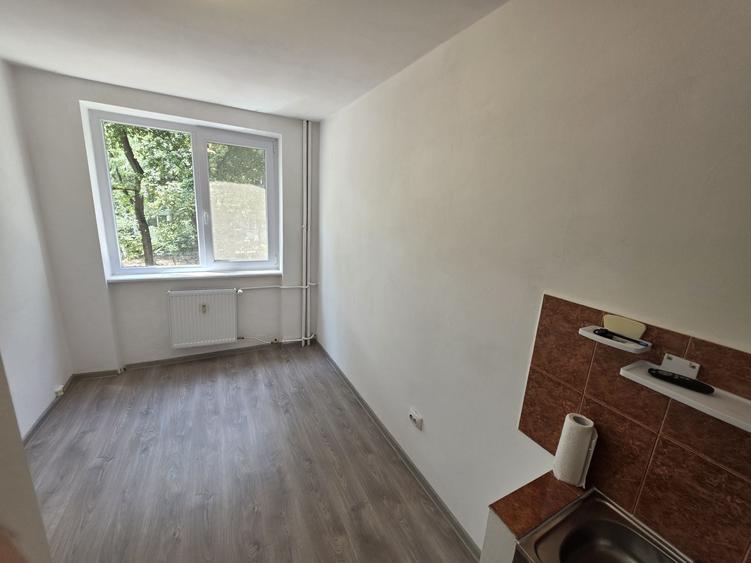 Persoana fizica, gars ETAJ I ,zona Transilvaniei ,Pta Rogerius - 6