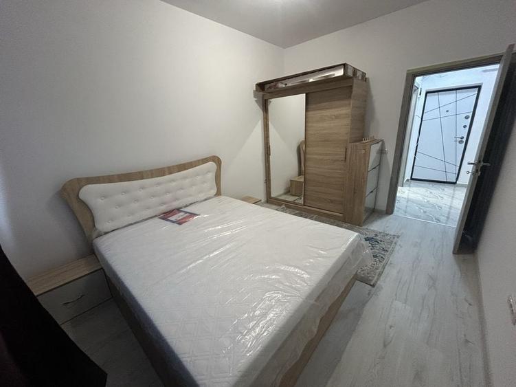 Apartament cu 2 camere decomandat în Roșu