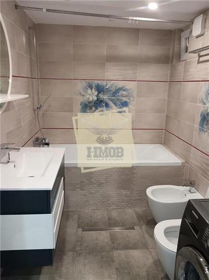 Casă individuală cu 6 camere cu Teren 650 Mp în Exterior Vest