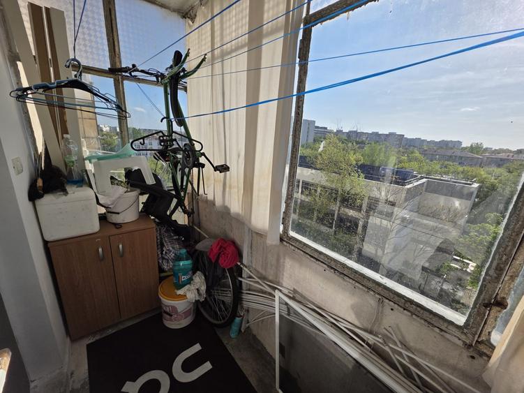 Apartament cu 3 camere decomandat, mobilat în Drumul Taberei