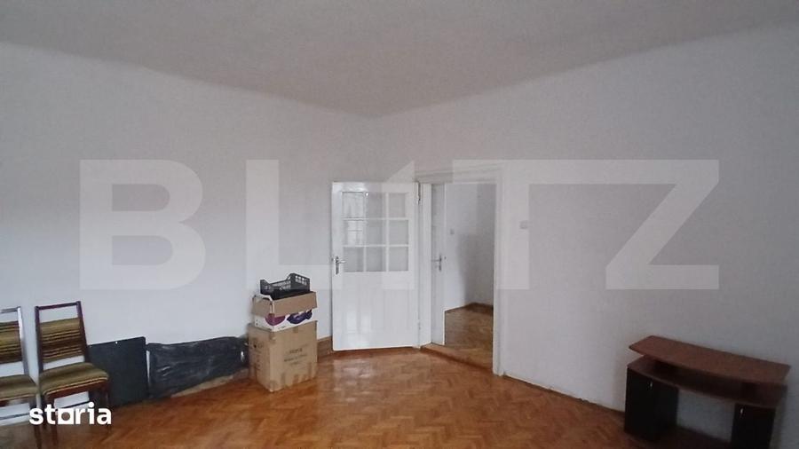 Apartament cu 5 camere în Central