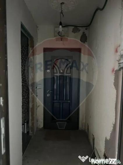 Apartament cu 2 camere semidecomandat în Săvinești