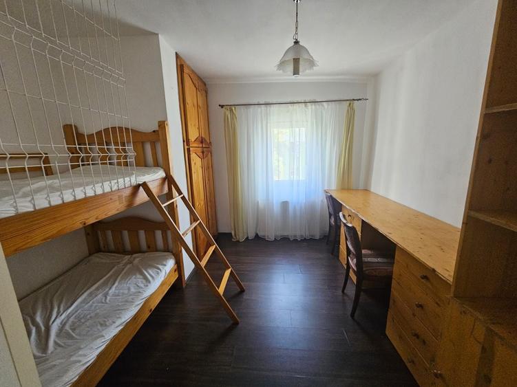 Apartament cu 3 camere semidecomandat în Spitalul Județean