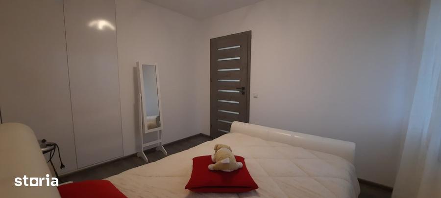 Casă cu 3 camere decomandat cu Teren 300 Mp în Central