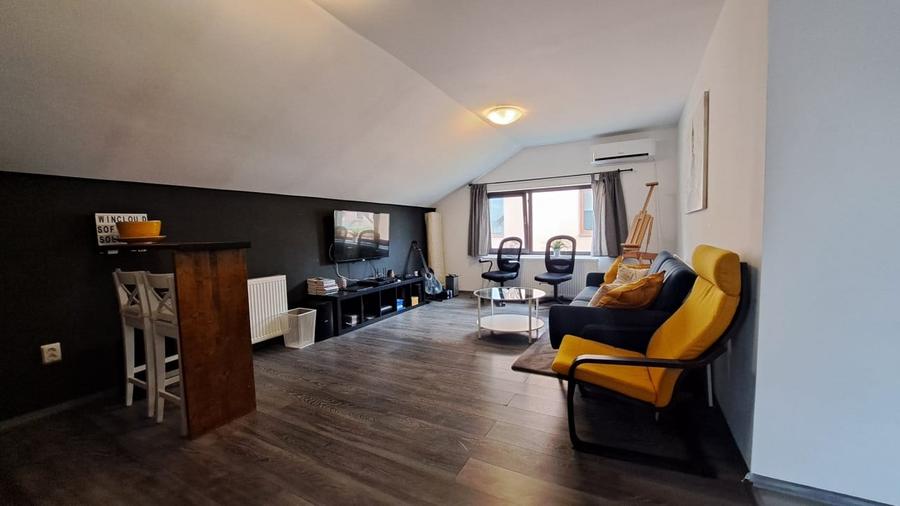 Casă individuală cu 5 camere cu Teren 300 Mp în Tunari