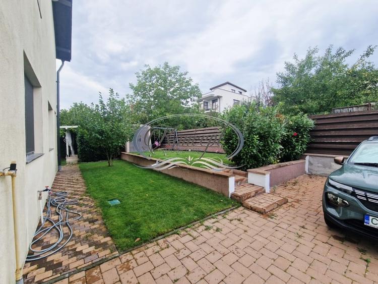 Duplex cu 4 camere cu Canalizare în Dâmbul Rotund