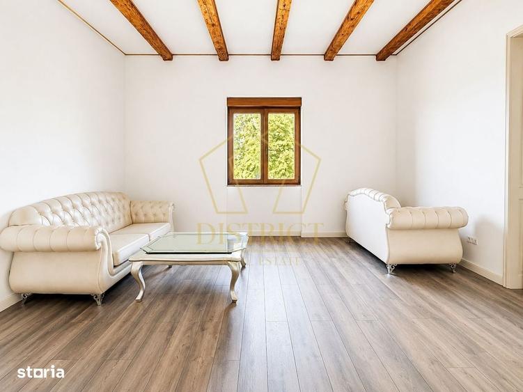 Casă cu 4 camere în Jupani